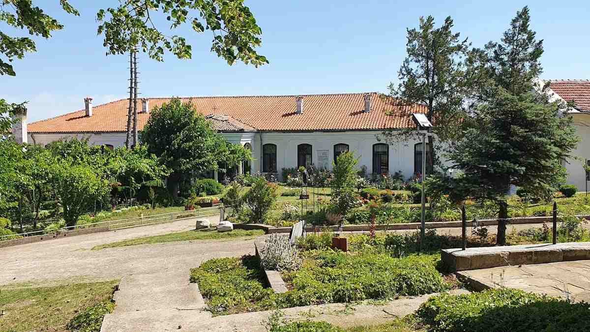 Петропавловски манастир - манастир